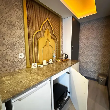 Akayda Butik (adults Only) סייד